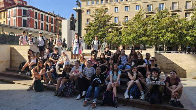 le groupe à Saragosse.jpeg